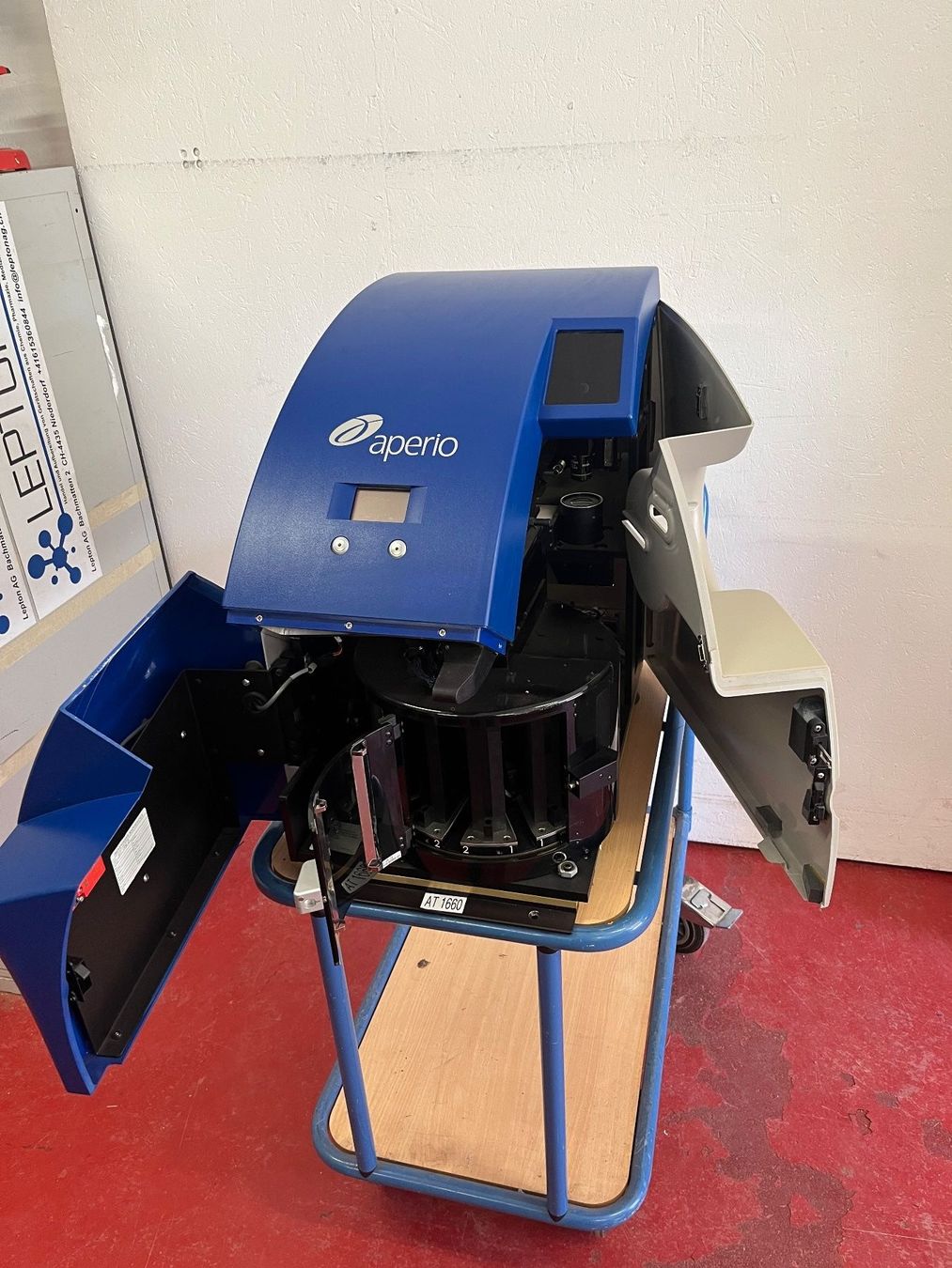 Accessori da laboratorio: Leica Aperio ScanScopeAT Digital Pathology Slide Scanner – Usato da Niederdorf venduto da LeptonAG_Labor 5