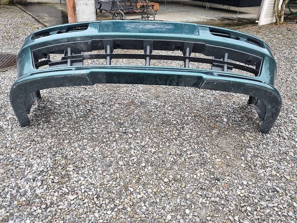 Tutti pezzi di ricambio auto: Stosstange VW Passat – Usato da Weisslingen venduto da HardKnock01 1