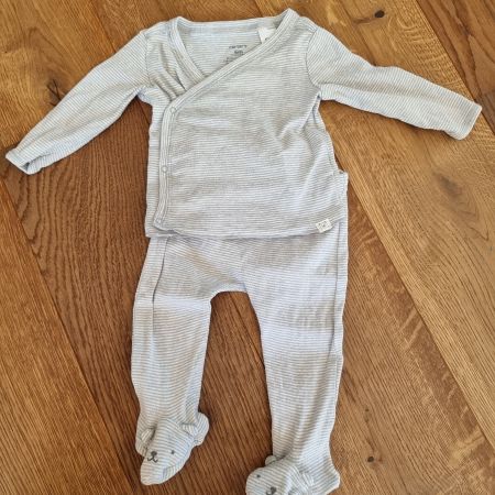 Baby Strampler Grösse 6m/ 62/68 geringelt marke carter's