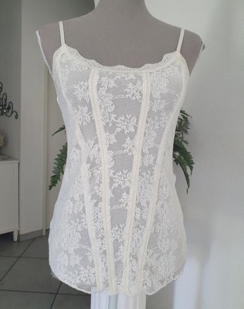 Helles Spitzentop Gr S "BERSHKA"