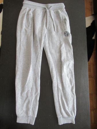 Vertbaudet Jungen Sweathose BASIC grau meliert Gr. 134 / 9J.