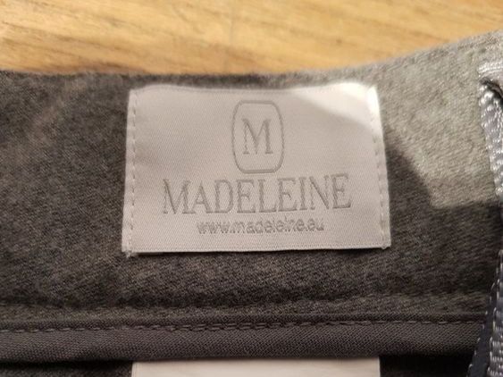 Madeleine Pantaloni: Madelaine pantalon T 44 – Usato da Tolochenaz venduto da nieeva 1