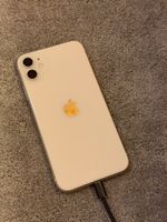 Apple iPhone 11 Weiss 64GB guter Zustand