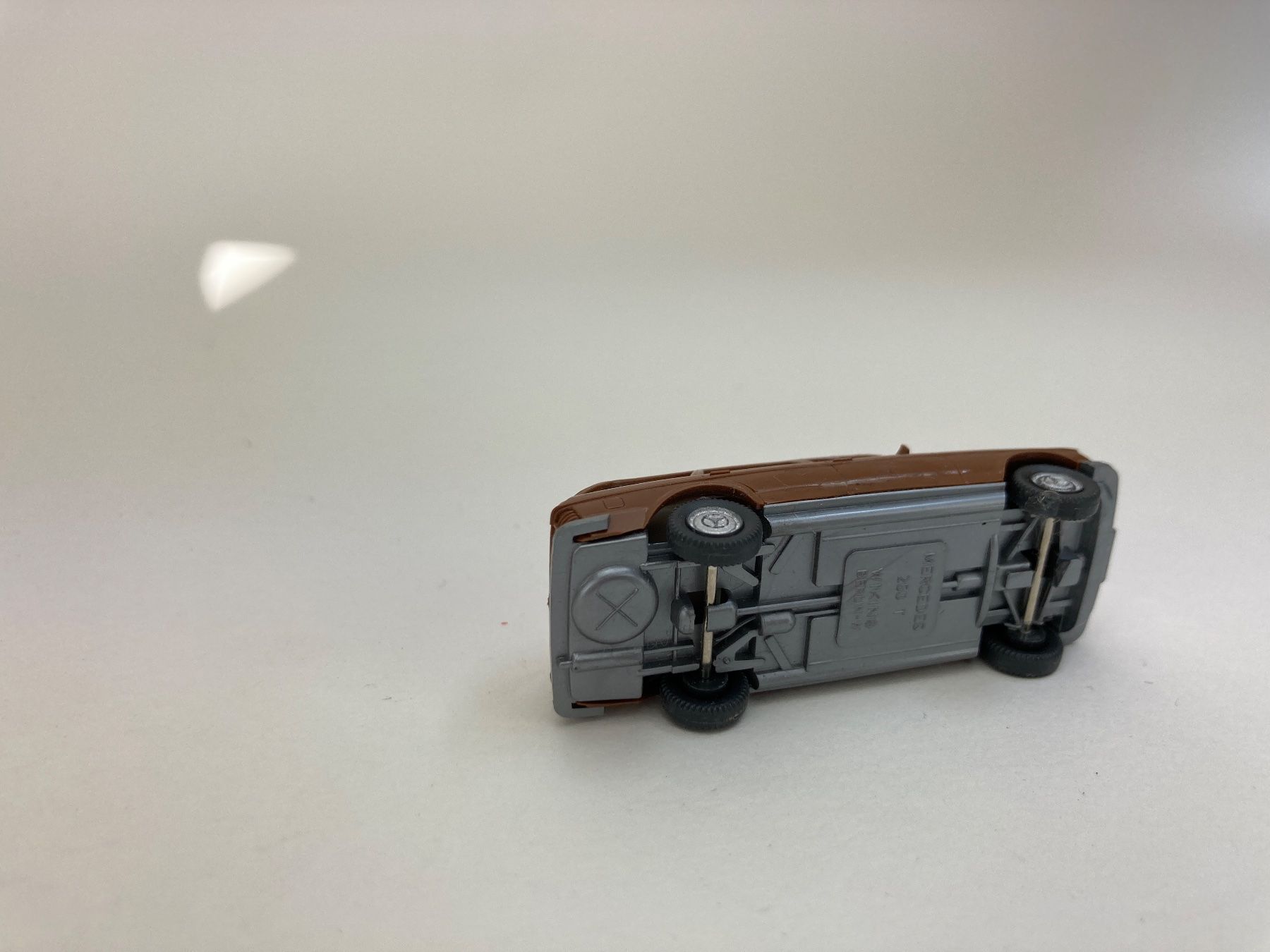 Wiking Modellini d'auto: Mercedes 250T ockerbraun – Usato da Elm venduto da Wikmtz 2