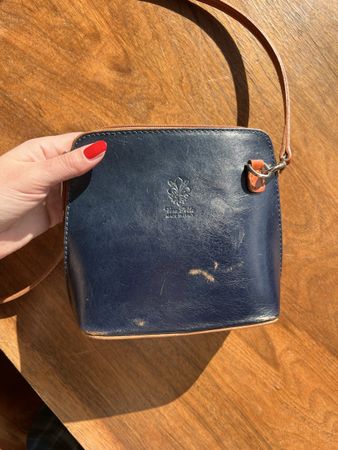 Leder Handtasche dunkelblau klein aus Florenz