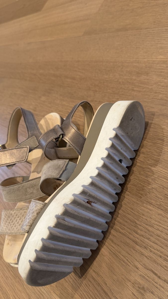 Gabor Damenschuhe: Gabor Damensandalen, Grösse 39 – Gebraucht aus Steinhausen von inmumi 1