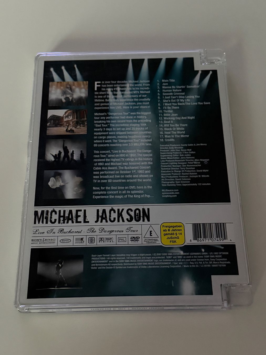 Tutti i DVDs: Michael Jackson Live In Bucharest Dangerous Tour DVD – Nuovo (secondo la descrizione) da Altstätten SG venduto da sheamus 1
