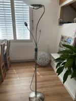 Stehlampe Metall modern verstellbar guter Zustand