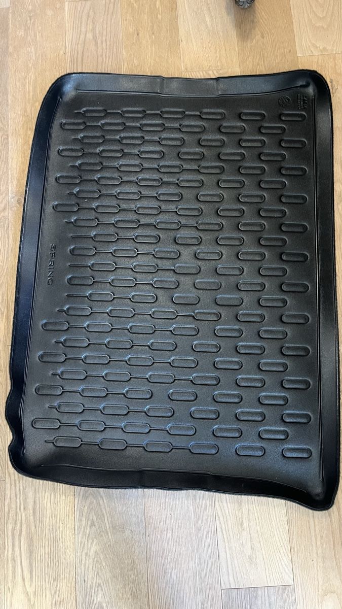 Dacia Teppiche / Matten: Tapis coffre Dacia Spring  – Neu (gemäss Beschreibung) aus Corserey von Zreik82 1