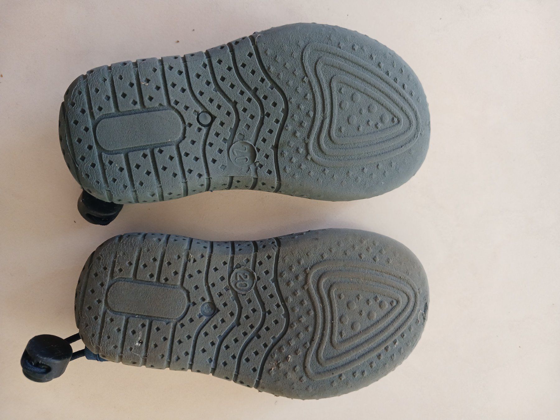 Scarpe per ragazzi: Badeschuhe Grösse 20 – Usato da Arlesheim venduto da rut_fb7k 2