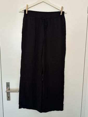 H&M Hose schwarz Grösse S guter Zustand
