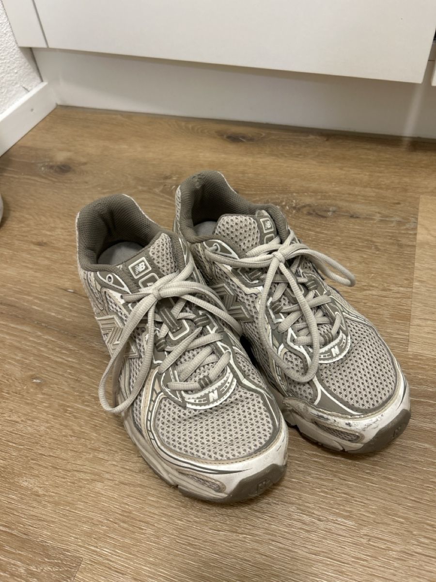 New Balance Scarpe da uomo: New Balance Sneakers – Usato da Luzern venduto da mro_gq8h