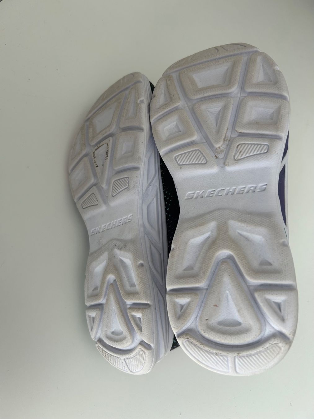 Skechers Scarpe per ragazze: Skechers Sneaker Gr. 35 Mit Licht – Usato da Egg b. Zürich venduto da egg2665 4