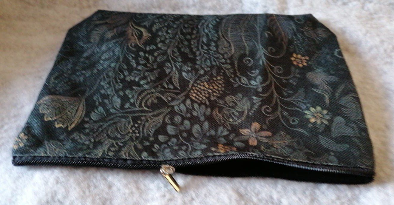 Trousses de maquillage: Necessaire – Neuf (Voir description) à Grächen par Hel7890 1