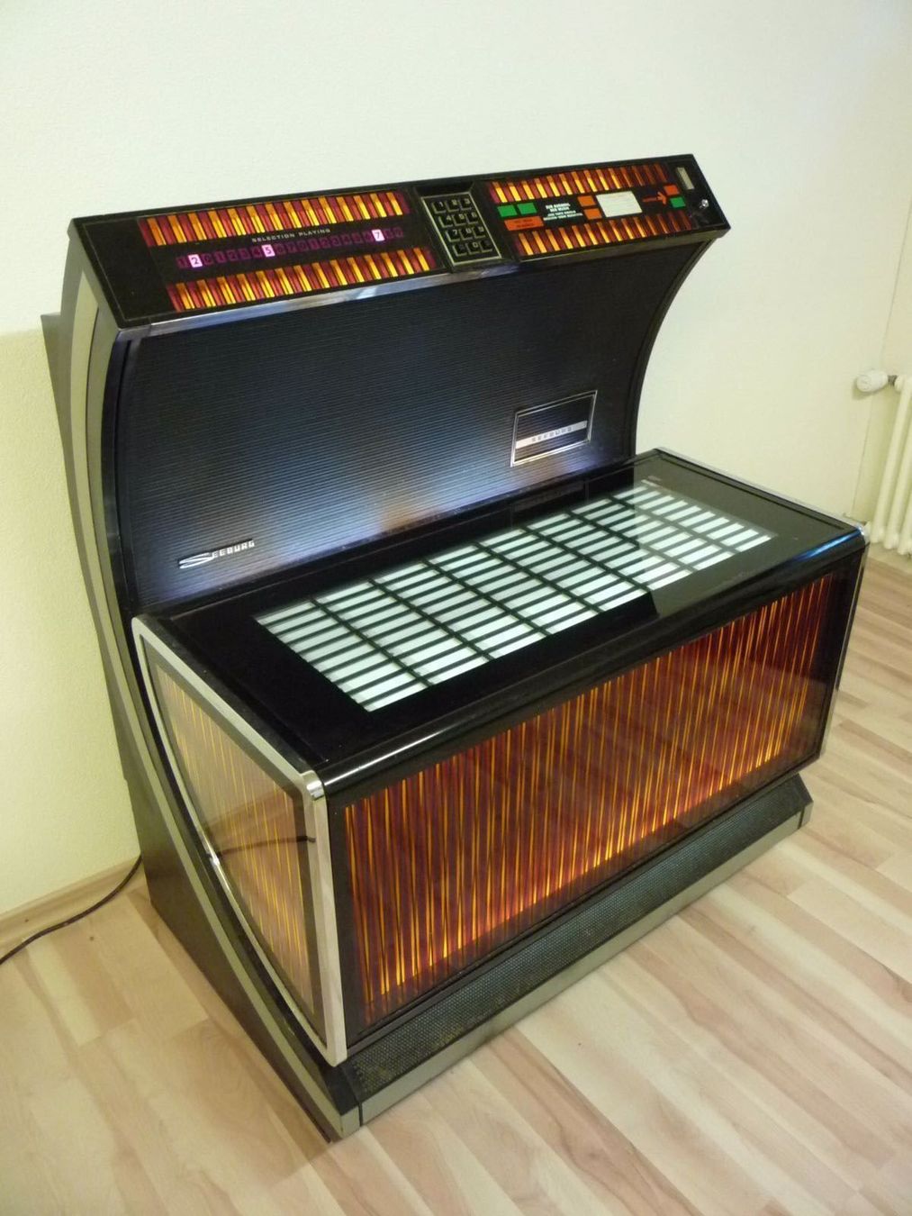 Jukebox: Seeburg-Jukebox USC2 Bandshell Firestar – Usato da Erlinsbach venduto da Stu-ff