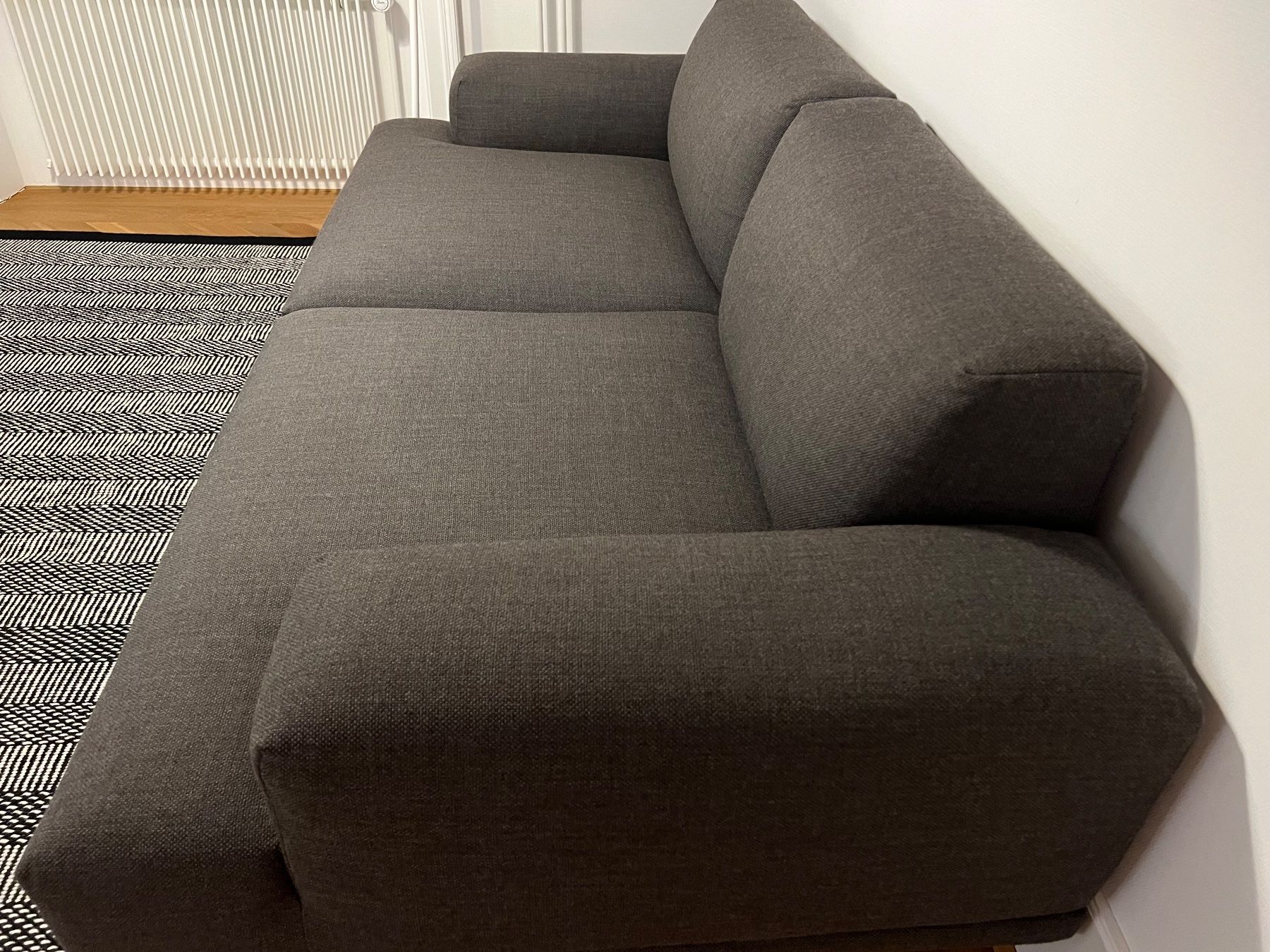 Divani: Zeitloses Designersofa in dunkelgrau – Usato da Zürich venduto da mar_98ft 3