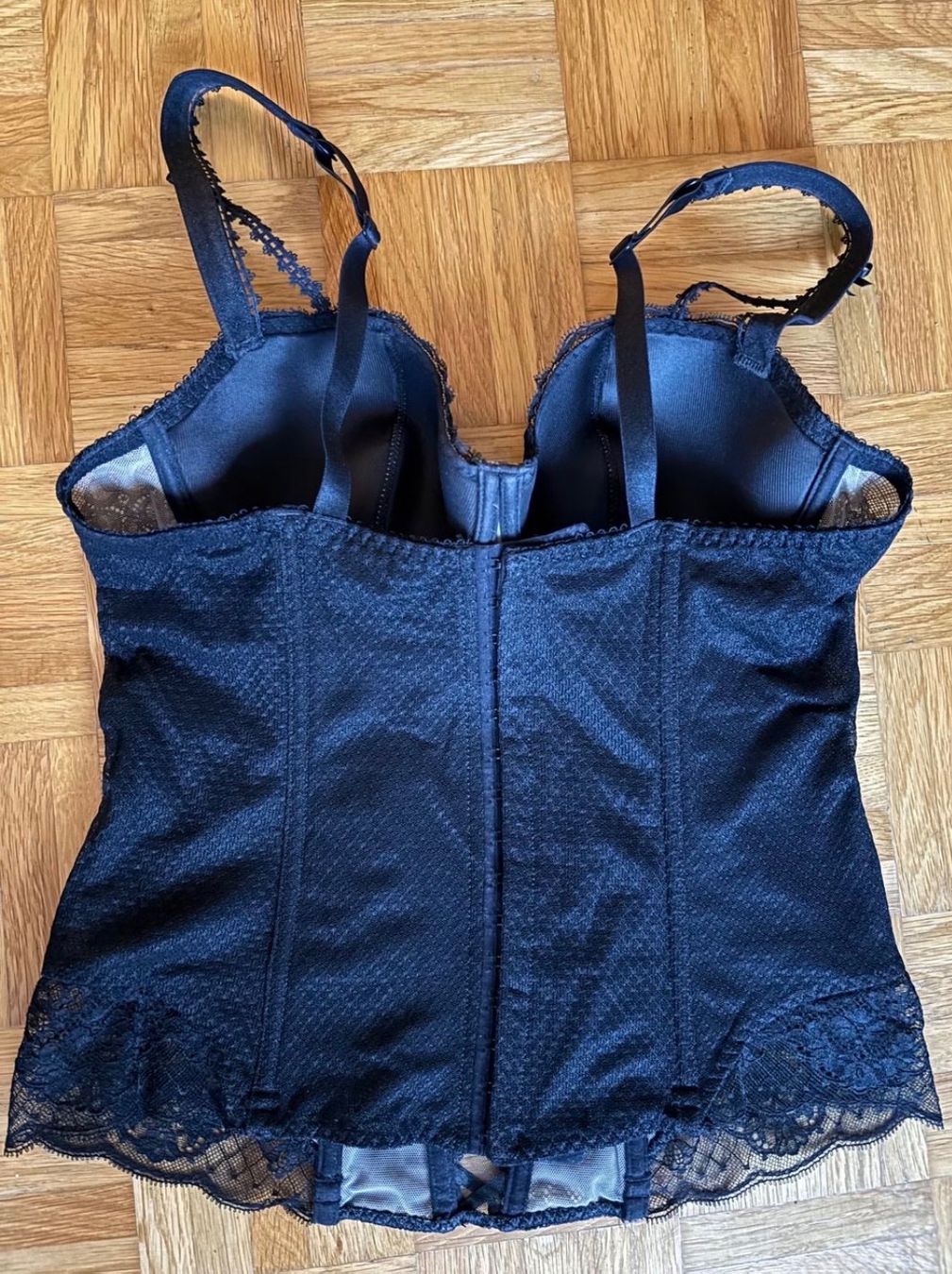 Aubade Altra biancheria intima: AUBADE Corsage Schwarz, Grösse EUR 75 D – Usato da Zürich venduto da lydia_l 4