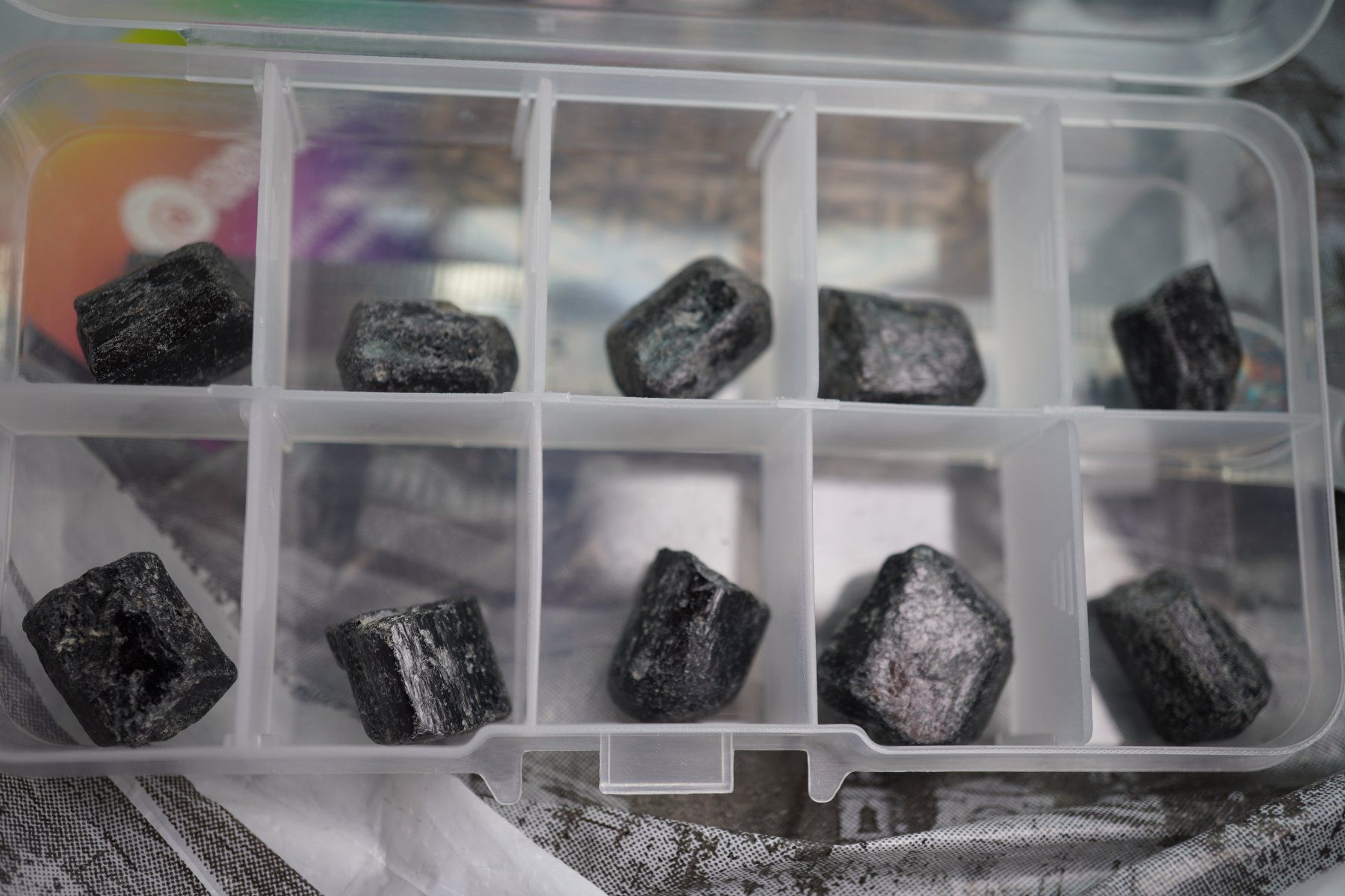 Minerali & Pietre curative: Turmalin Schwarz Roh  in Box – Nuovo e nell'imballaggio originale da Eschenbach SG venduto da topstone 2