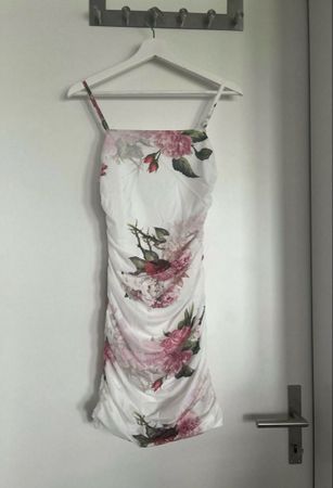 Kleid ungetragen Grösse S
