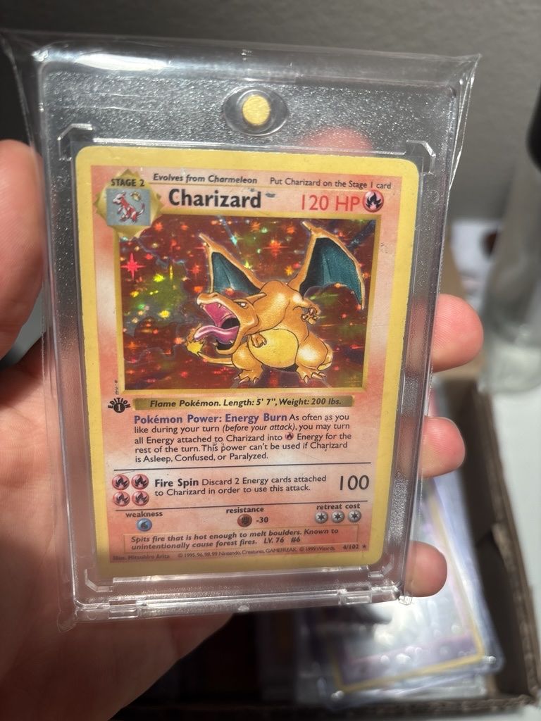 Pokémon Cartes à collectionner: Charizard shadowless 1st edition – D'occasion à Erlinsbach par cri_l7zw