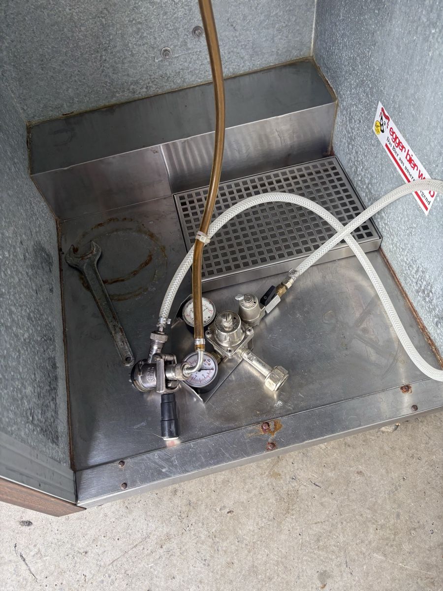 Tutte le macchine: Tireuse à bière frigo bar  – Usato da Reconvilier venduto da mic_vx2q 2
