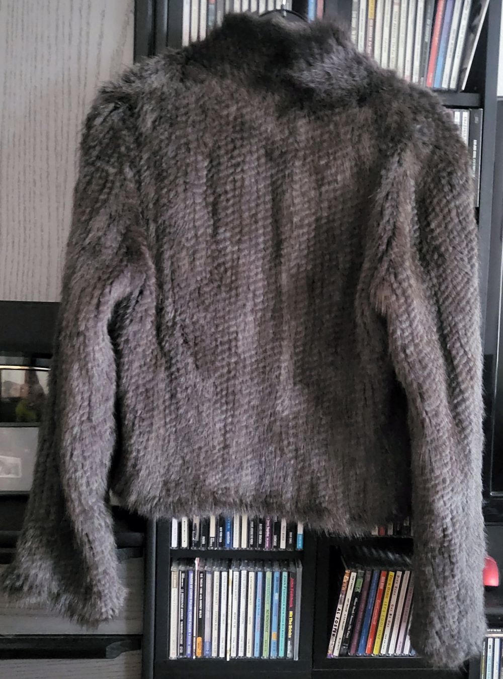 Giacche: Veste en vison tricoté. – Nuovo (secondo la descrizione) da Neuchâtel venduto da wikit 5