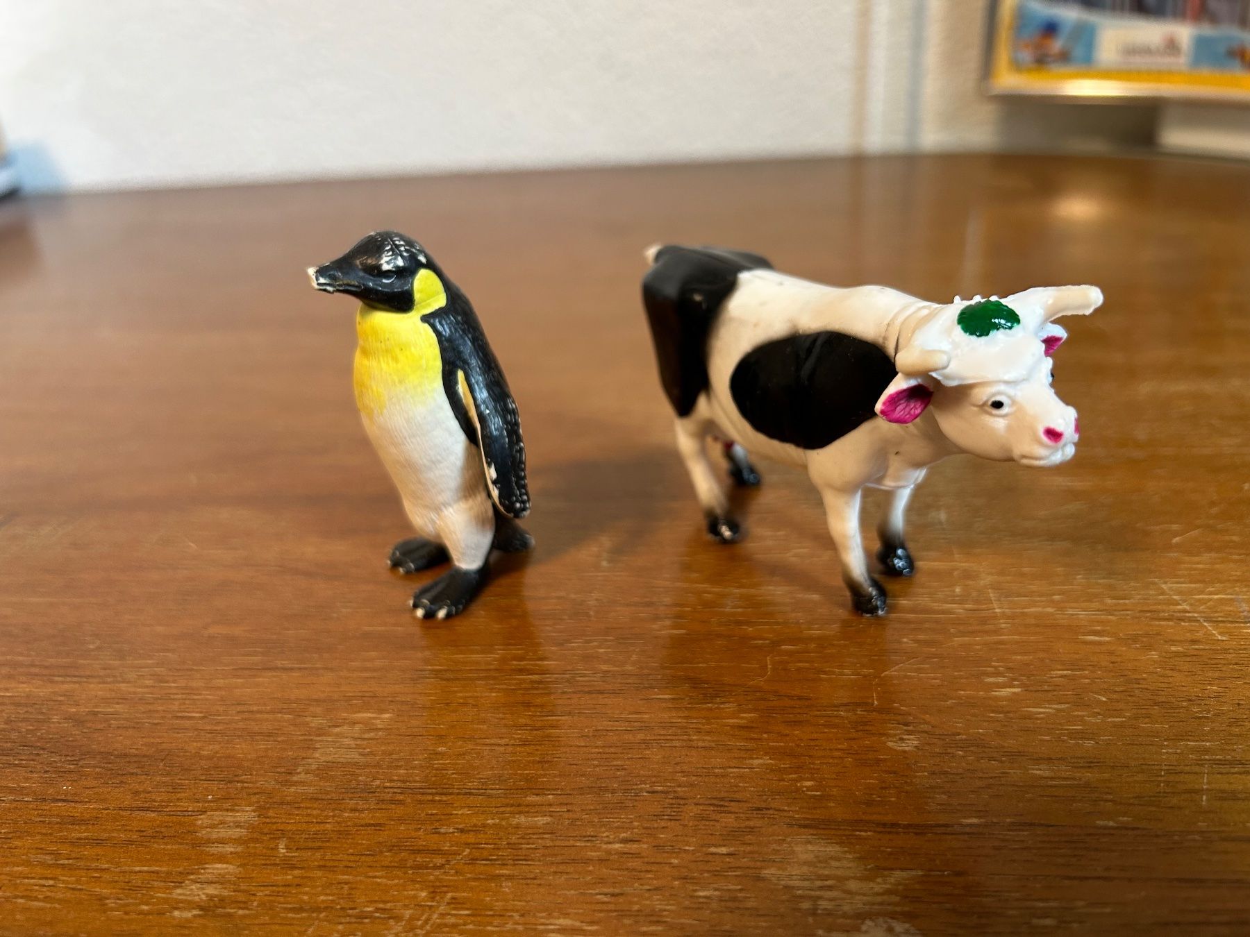 Schleich Giocattoli: Kuh & Pinguin Tierfiguren – Usato da Oberarth venduto da Darius_Amadeus