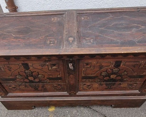 Cassapanche: Barock Kommode mit Malereien antik – Usato da Flums venduto da Flumsantik 1