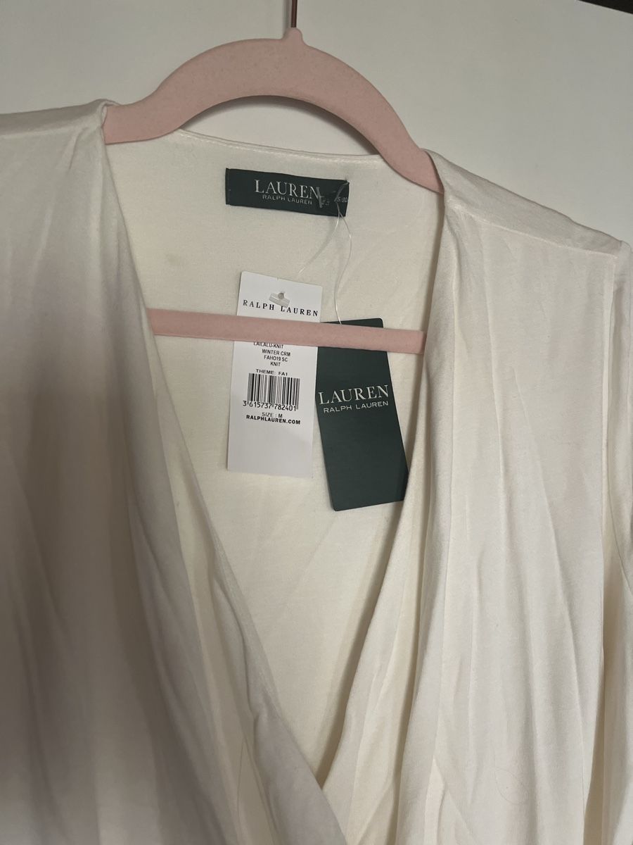 Ralph Lauren Camicette: Neu, Wickelbluse, Ralph Lauren, Grösse M – Nuovo e nell'imballaggio originale da Wolfwil venduto da Vessie 1