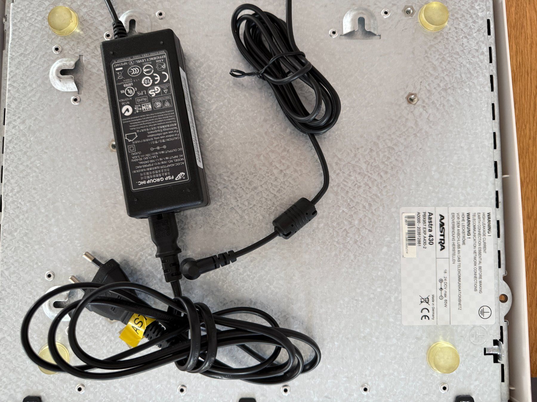 Hubs & Switches: Aastra 430 PBX957 – Gebraucht aus Founex von MaevaMatahi 1