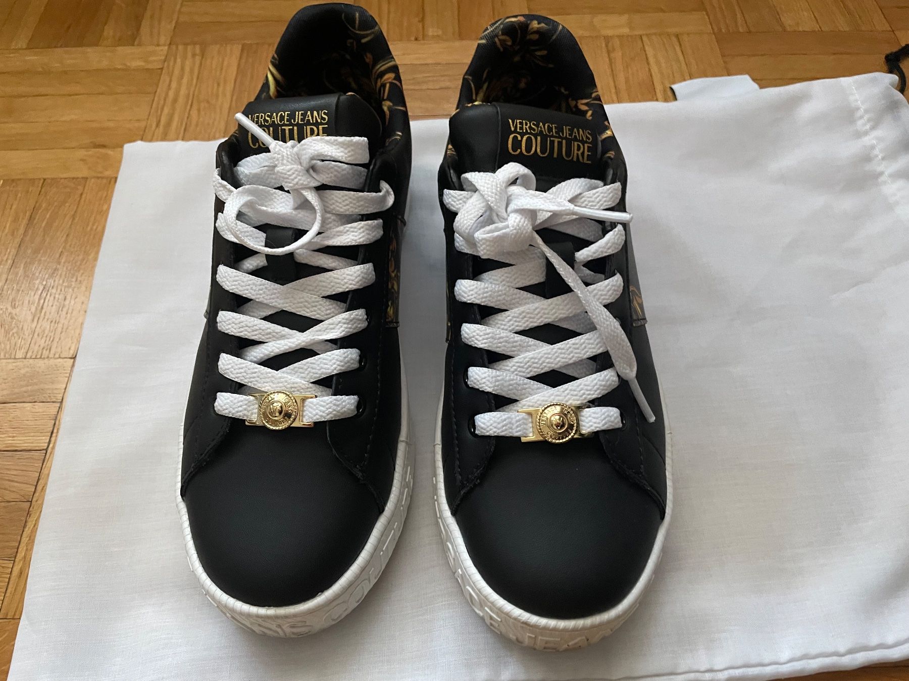 Versace Scarpe da donna: Schuhe Versace Jeans Coture gr. 39 – Nuovo (secondo la descrizione) da Zürich venduto da Maggi1980