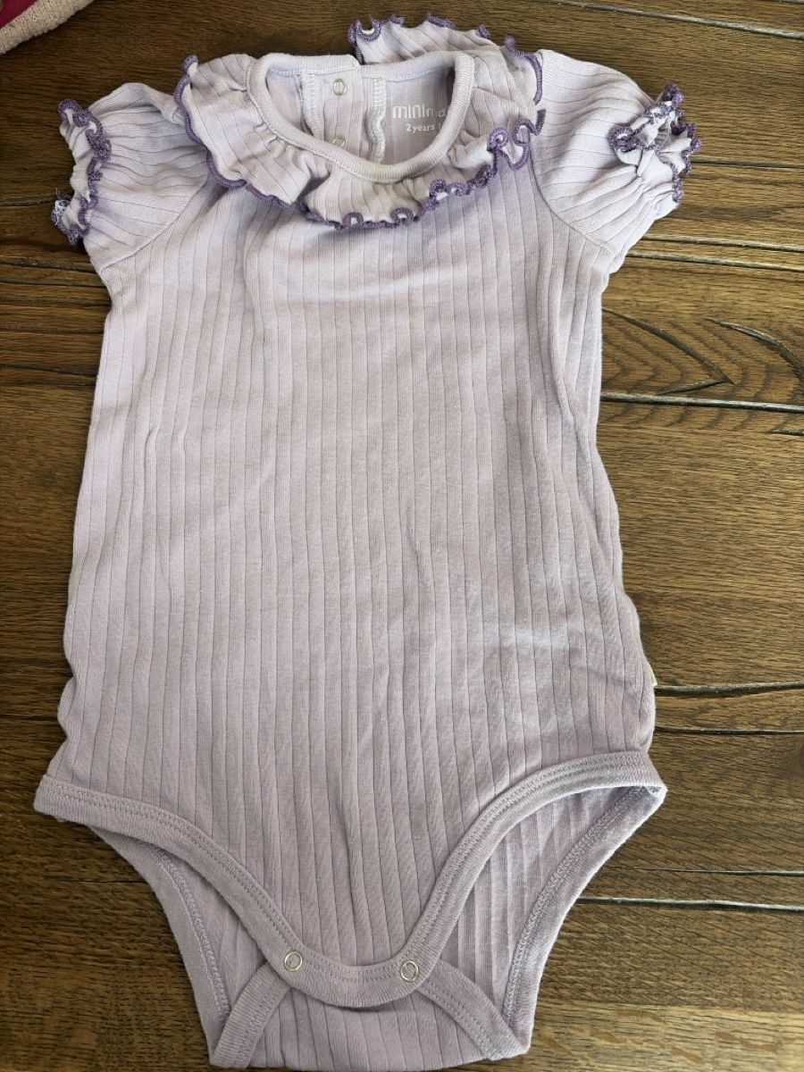 Blusen, T-Shirts & Tops: Body Minimalisma 92 – Gebraucht aus Luzern von jen_z22