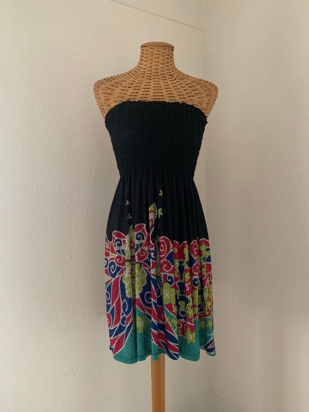 Robes: Bustier Kleid schwarz gemustert - S – D'occasion à Zürich par Diazaio