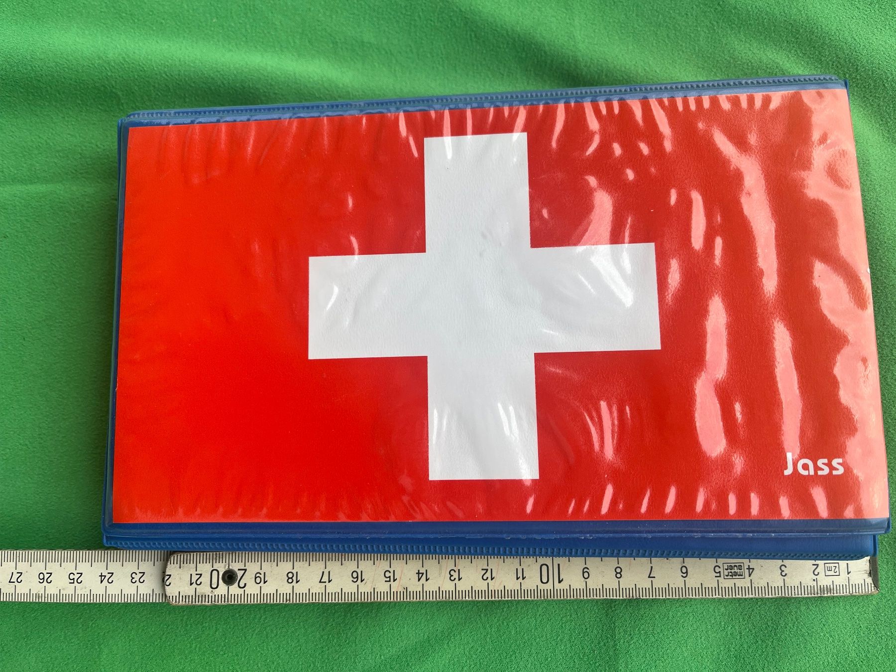 Giochi: Jass-Set in Kunststoffetui mit Schweizerkreuz, 6-teilig – Nuovo e nell'imballaggio originale da Neuenkirch venduto da zwimpferspiel 1