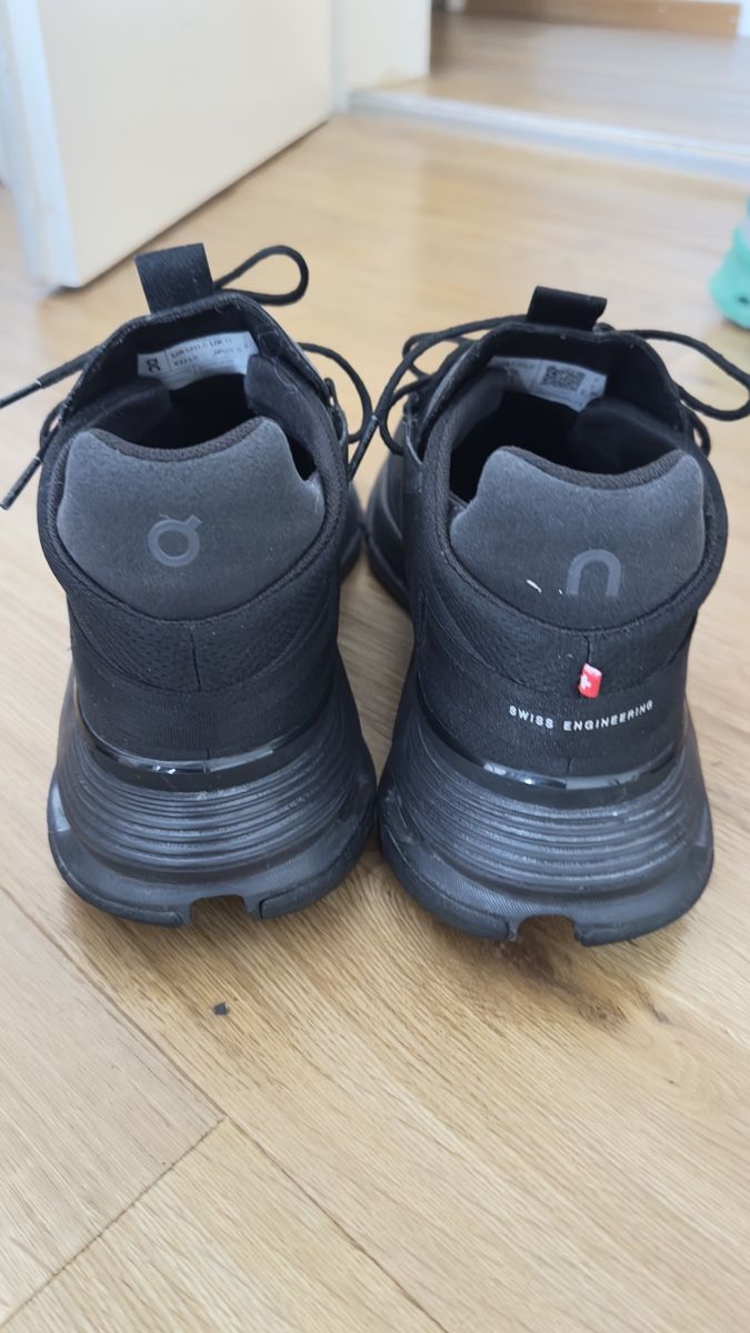 On Herrenschuhe: On Cloudnova 2 CloudTec Speedboard ® All Black Running – Gebraucht aus Kriens von Ileriadiamore 2
