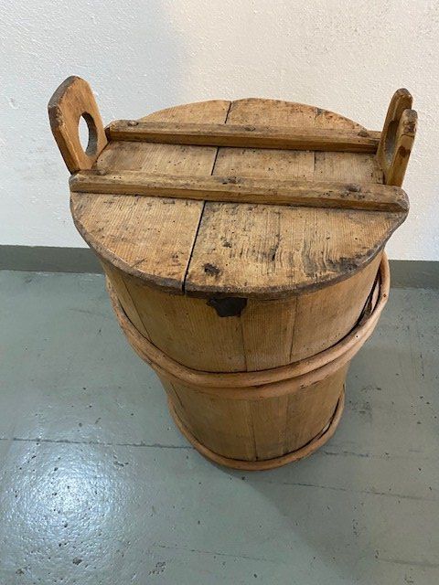 Articoli in legno: ANTIKES HOLZGEFÄSS – Usato da Chur venduto da silbermon