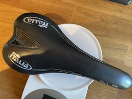 Sattel Titan 