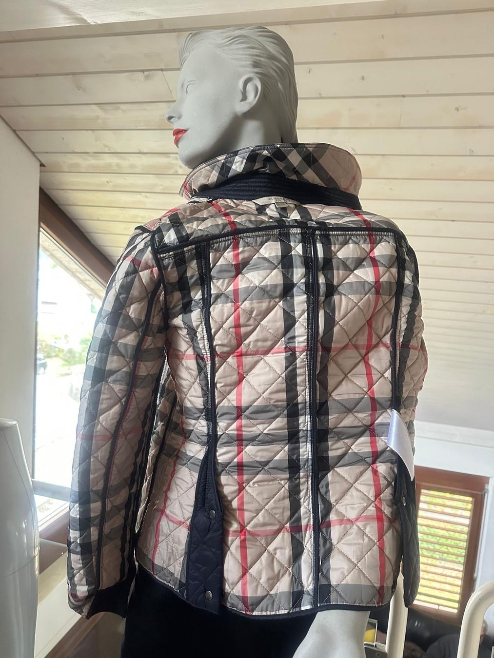 Burberry Giacche: Steppjacke von BURBERRY – Usato da Neuhausen venduto da Lechasseur 4