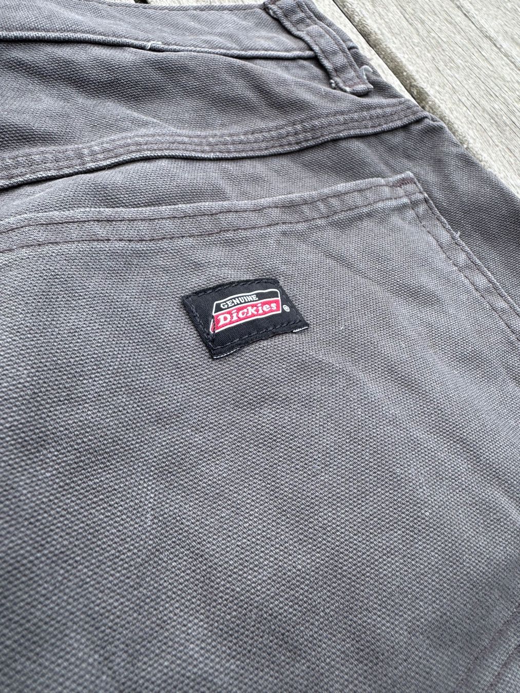 Dickies Pantaloni: Dickies pants – Usato da La Chaux-de-Fonds venduto da slishwardrobe 2