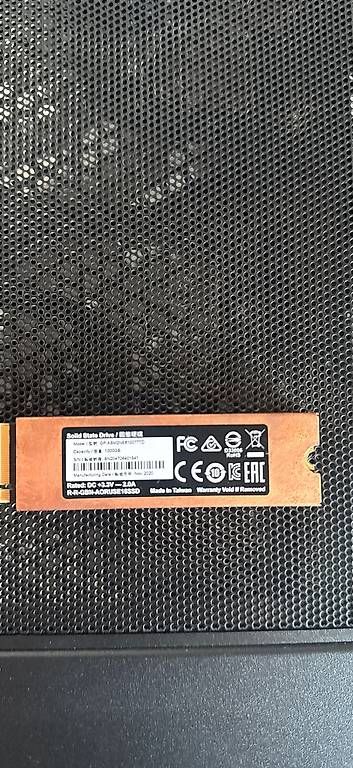 Dischi rigidi: Gigabyte 1000GB SSD – Usato da Lütisburg venduto da mel_9bdq 1