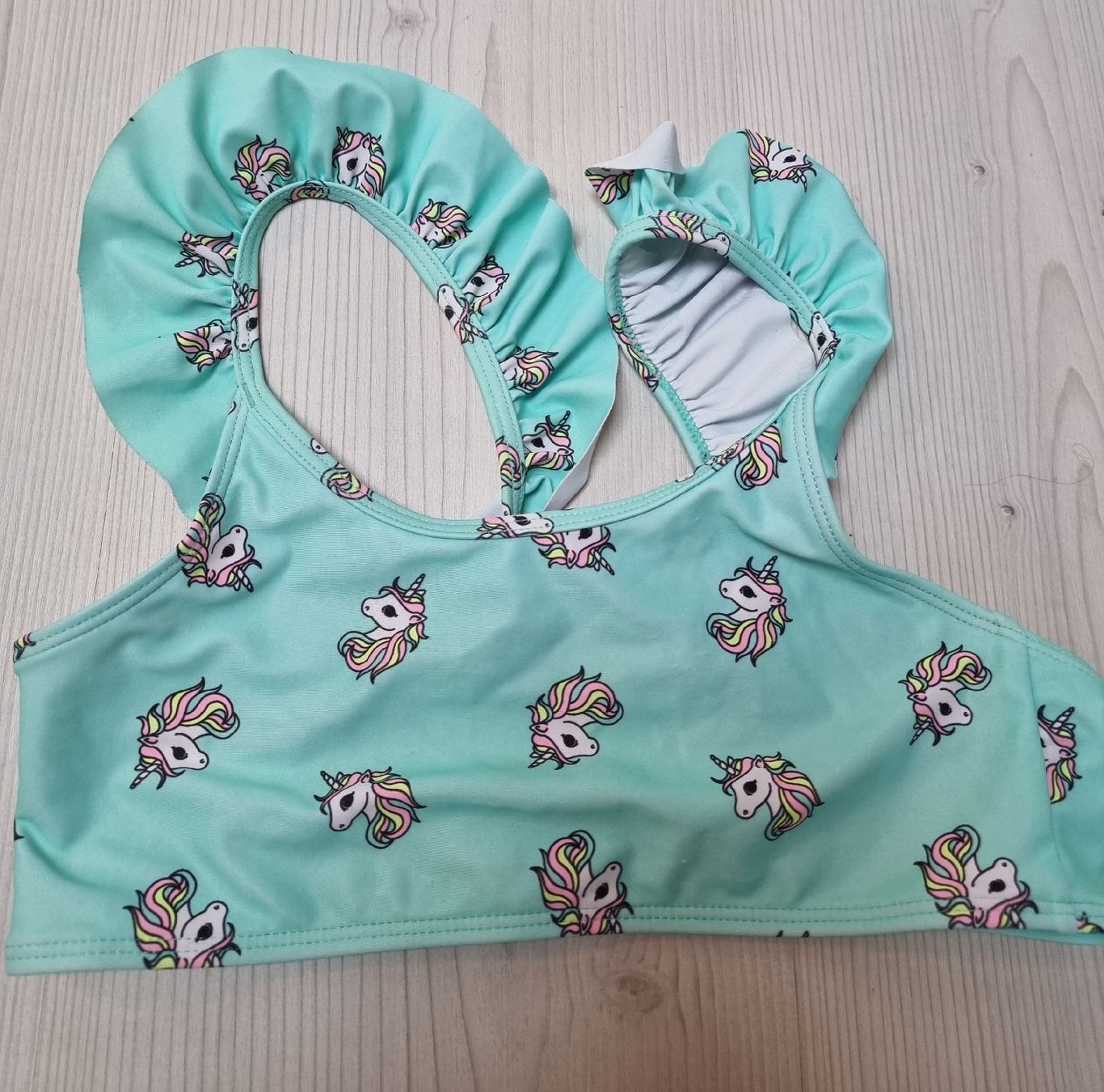 Costumi da bagno & Bikini: Maillot de bain licornes  – Usato da st-Léonard venduto da Pegaze0 1