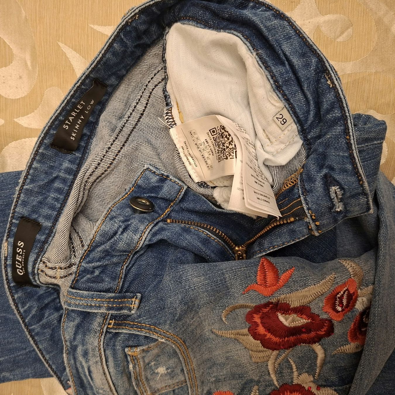 Guess Jeans: Guess Jeans – Gebraucht aus Trimbach von Ale-07