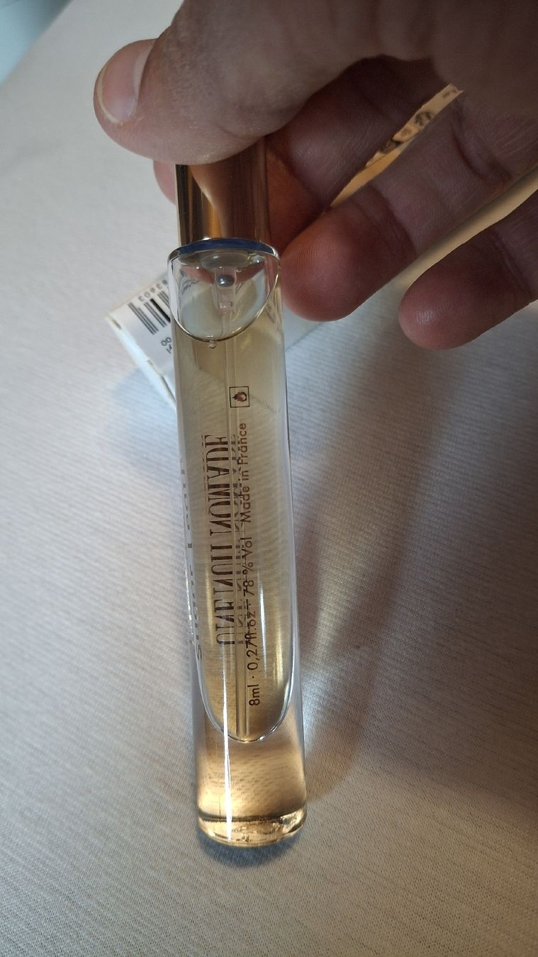 Profumi & Eau de Toilette: Une Nuit Nomade Sugar Leather 8ml – Nuovo e nell'imballaggio originale da Gstaad venduto da Henricos 3