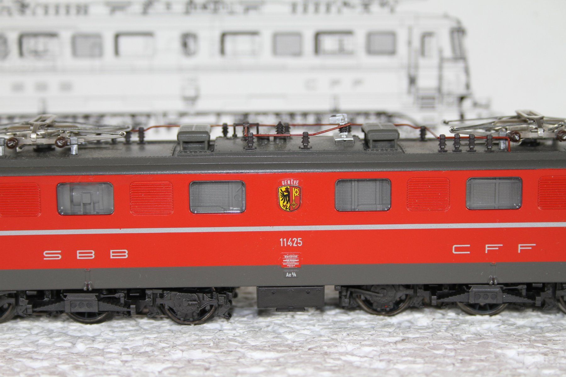 Märklin Modelleisenbahnen: Märklin 3336 SBB  Ae 6/6 Genf analog – Gebraucht aus Triesen von gleis8 1