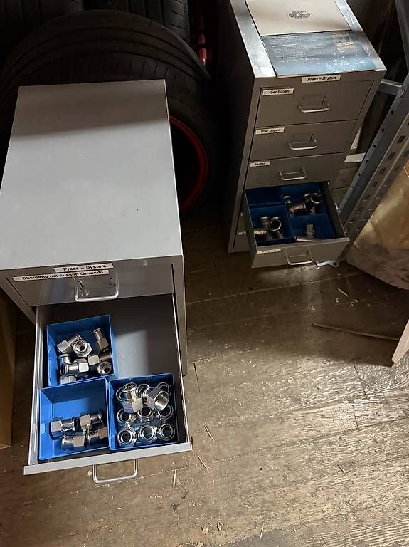 Atlas Copco Compressori: Atlas Copco Schraubenkompressor mit externem Luftkessel – Usato da Liestal venduto da Golf227 4