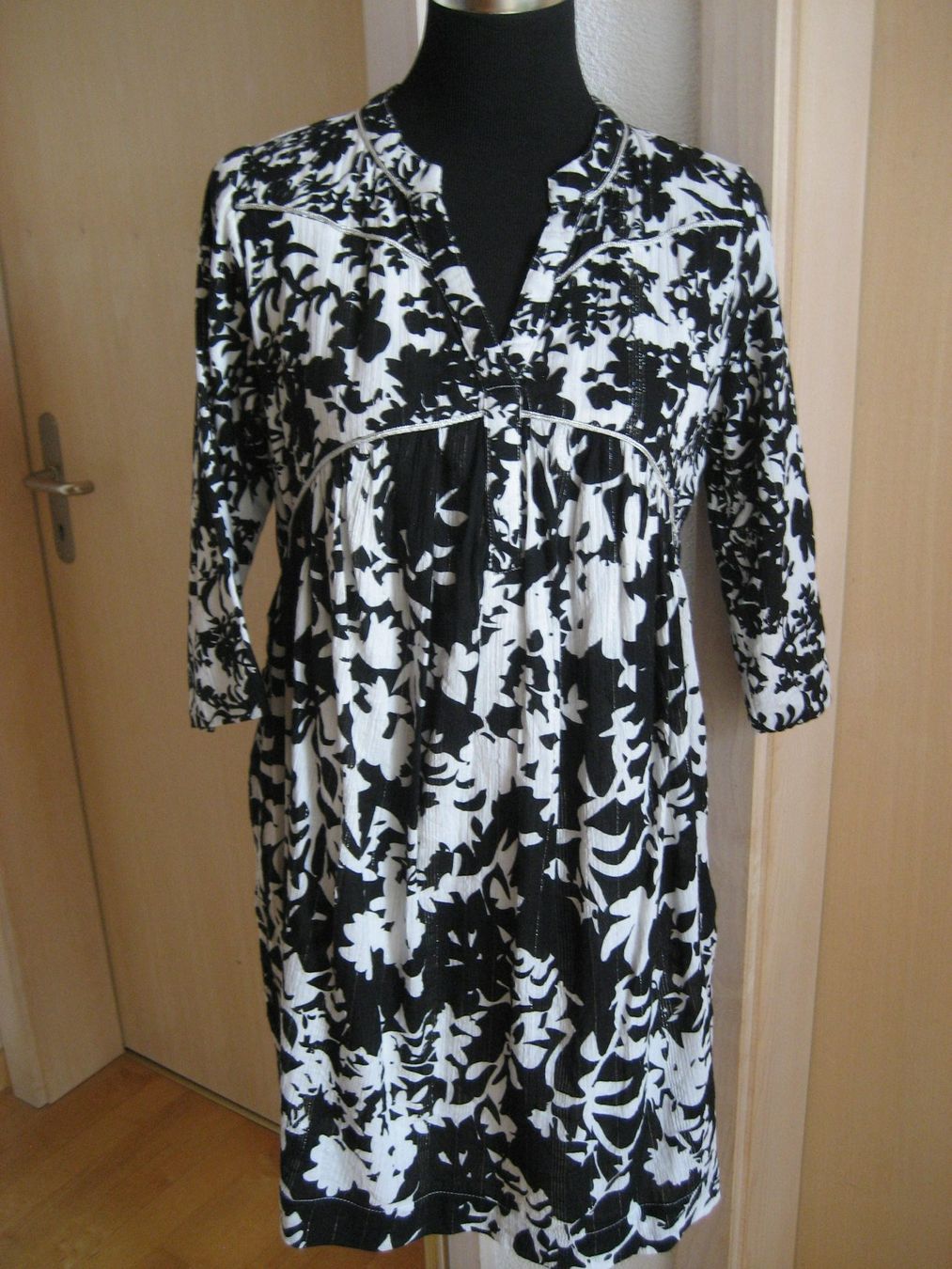 Robes: Robe Trend taille 38 – Neuf (Voir description) à Delémont par marryb