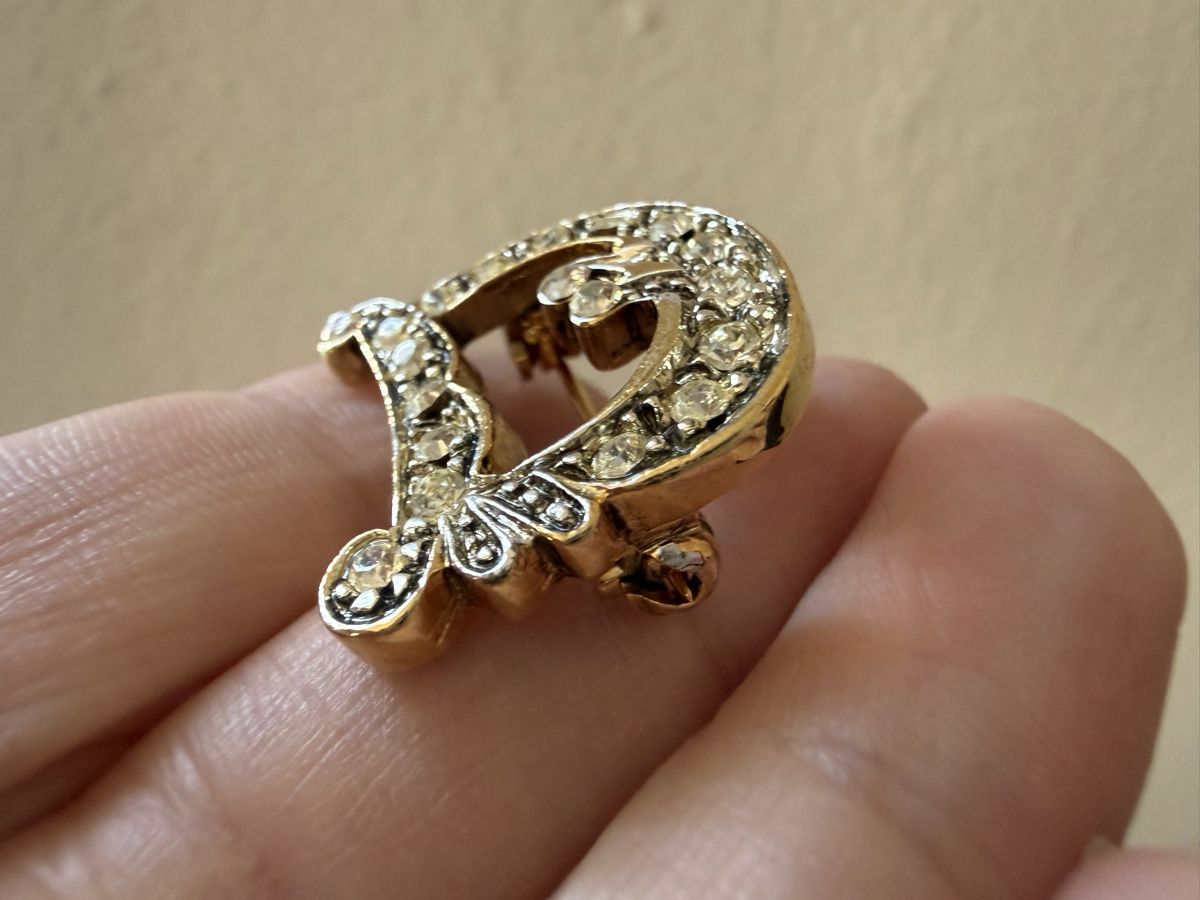 Broches & Aiguilles: Vintage-Brosche mit Initiale D goldfarben mit Strass. – D'occasion à Lamone par LaCantinaMagica 2