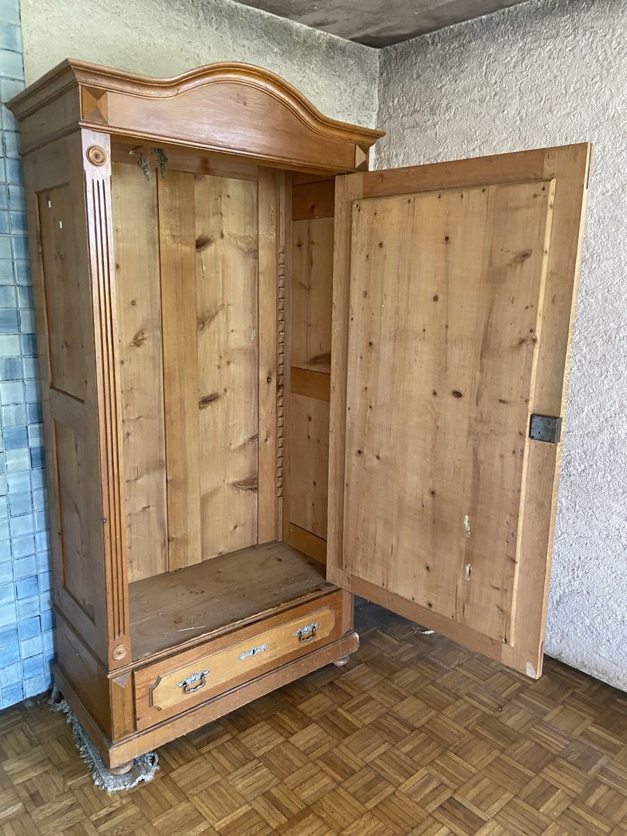 Armoires: Armoire de chambre à glace  – D'occasion à Bevaix par car_fyw5 1