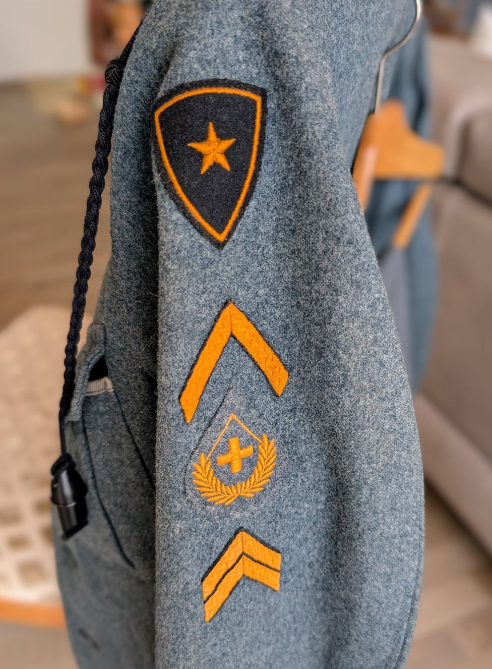 Schweizer Armee Uniformen: Schweizer Militäruniform – Gebraucht aus Ettingen von Chrisdots 7