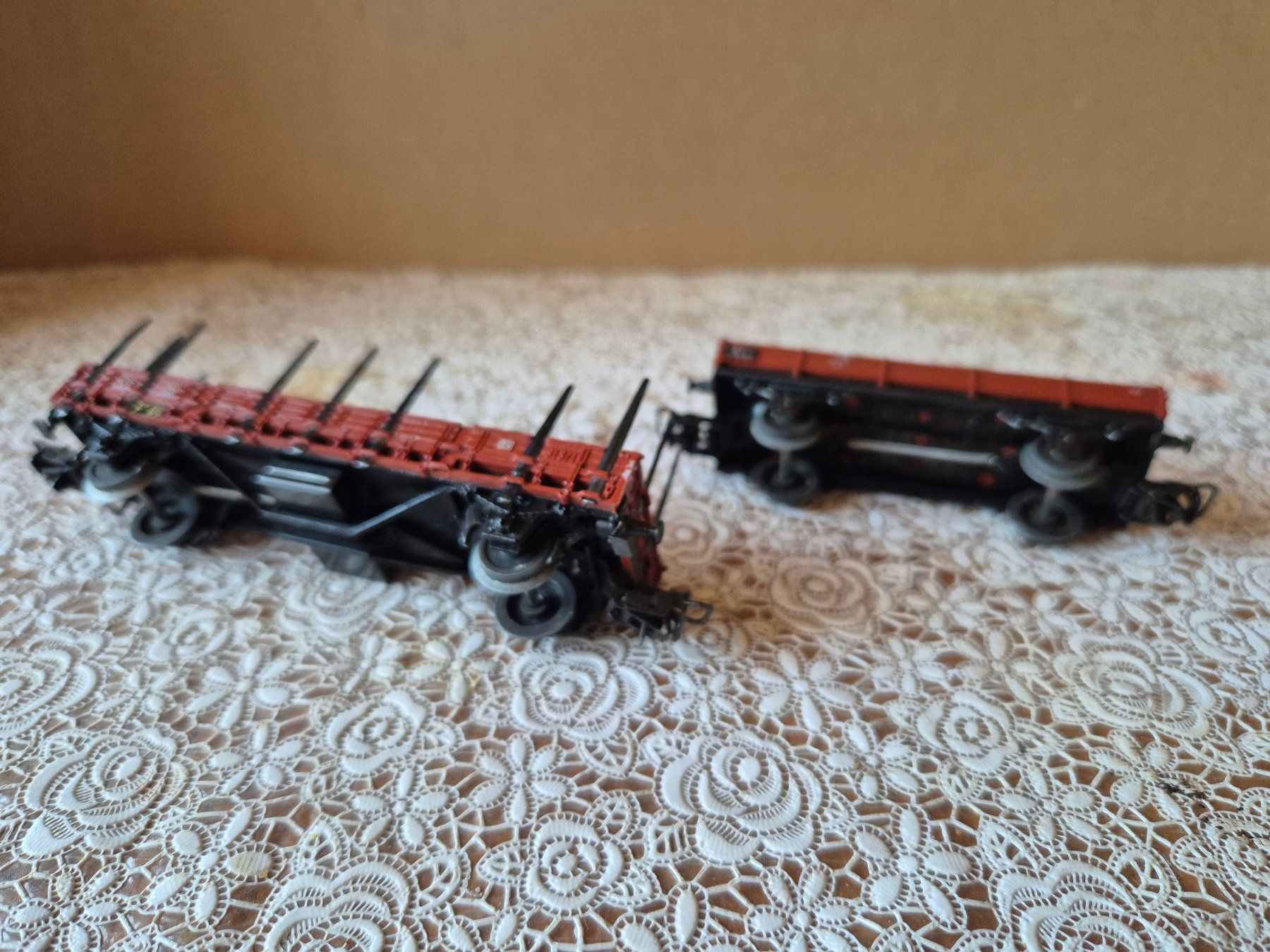 Märklin Trains électriques: Märklin HO - 2 Flachwagen mit Rungen – D'occasion à Bibern SH par streunekater 1